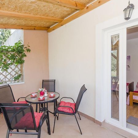 נין Apartments Ivana מראה חיצוני תמונה