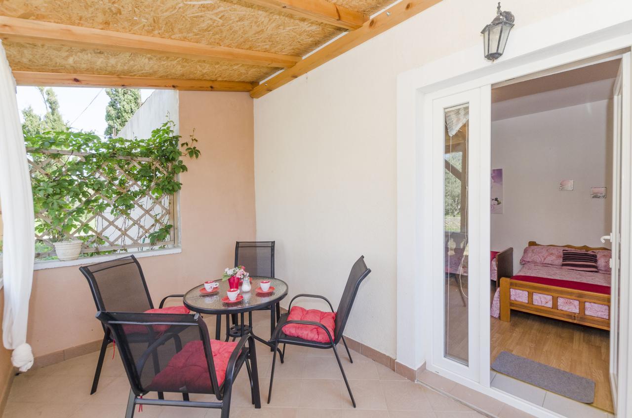 נין Apartments Ivana מראה חיצוני תמונה