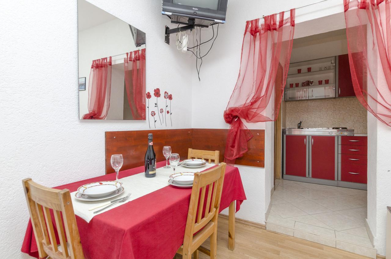 נין Apartments Ivana מראה חיצוני תמונה