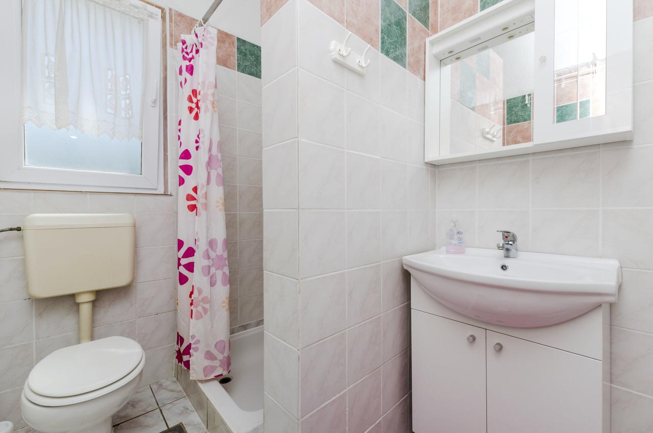 נין Apartments Ivana מראה חיצוני תמונה