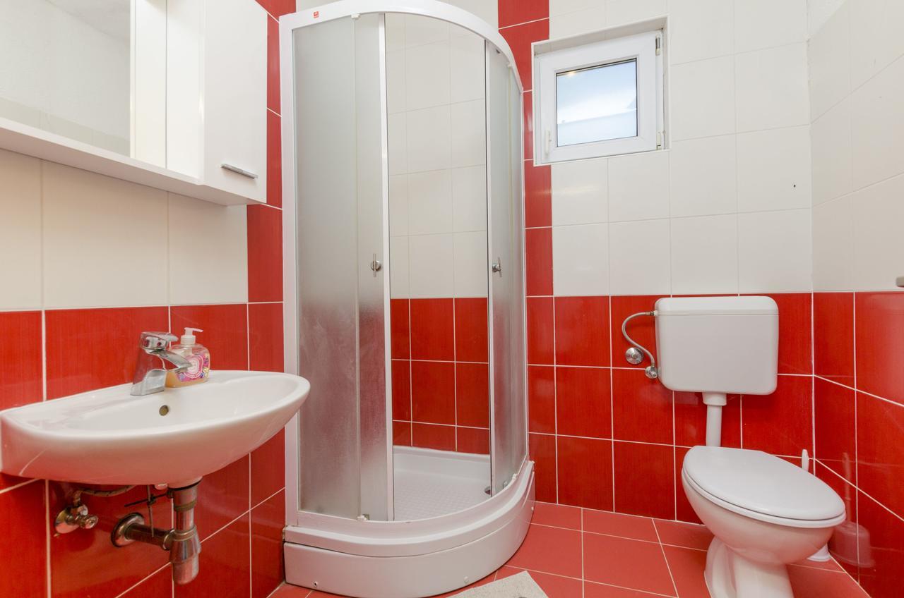 נין Apartments Ivana מראה חיצוני תמונה